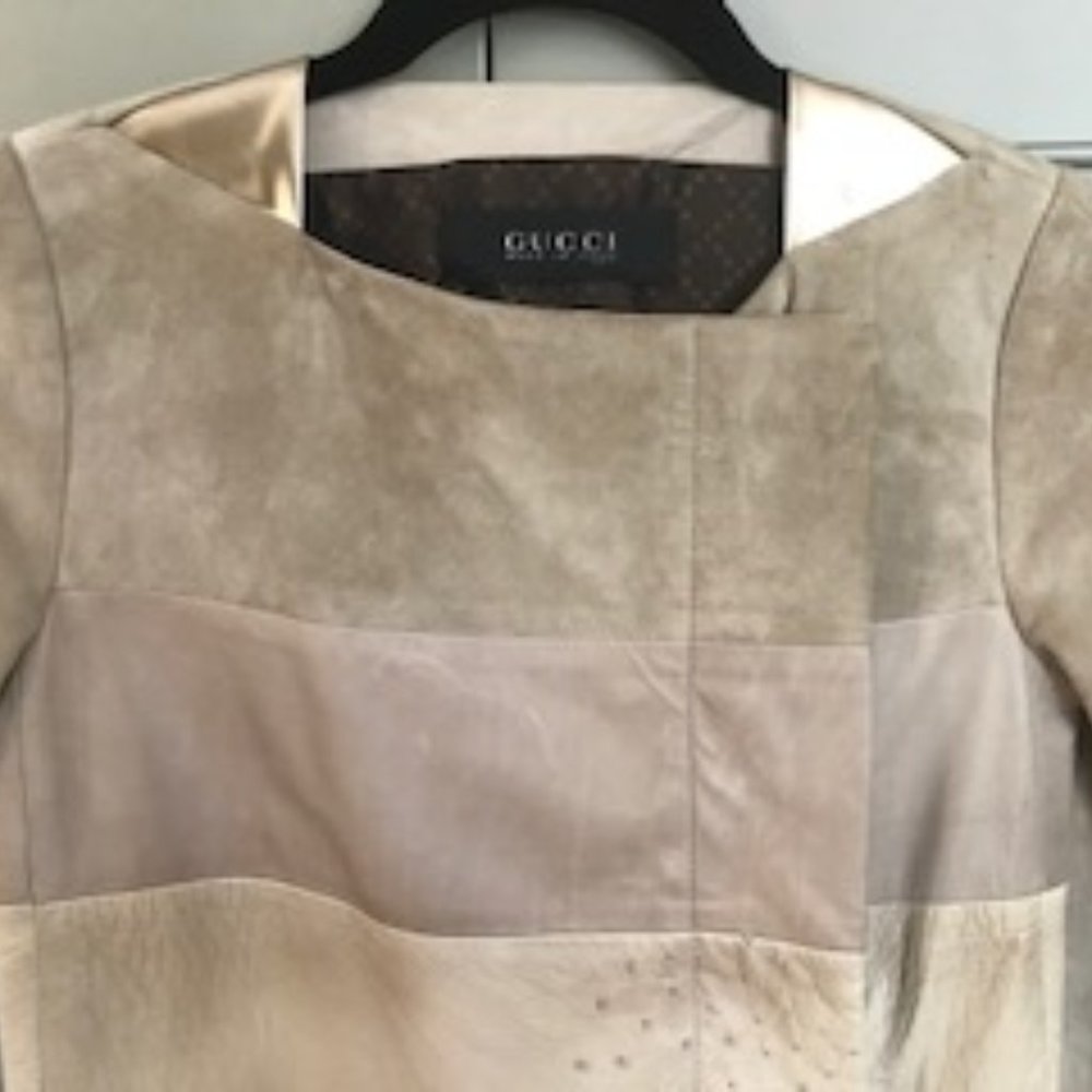 Gucci Albino Suede with Ostrich Cut Detail Coat - Picture 4 of 16
